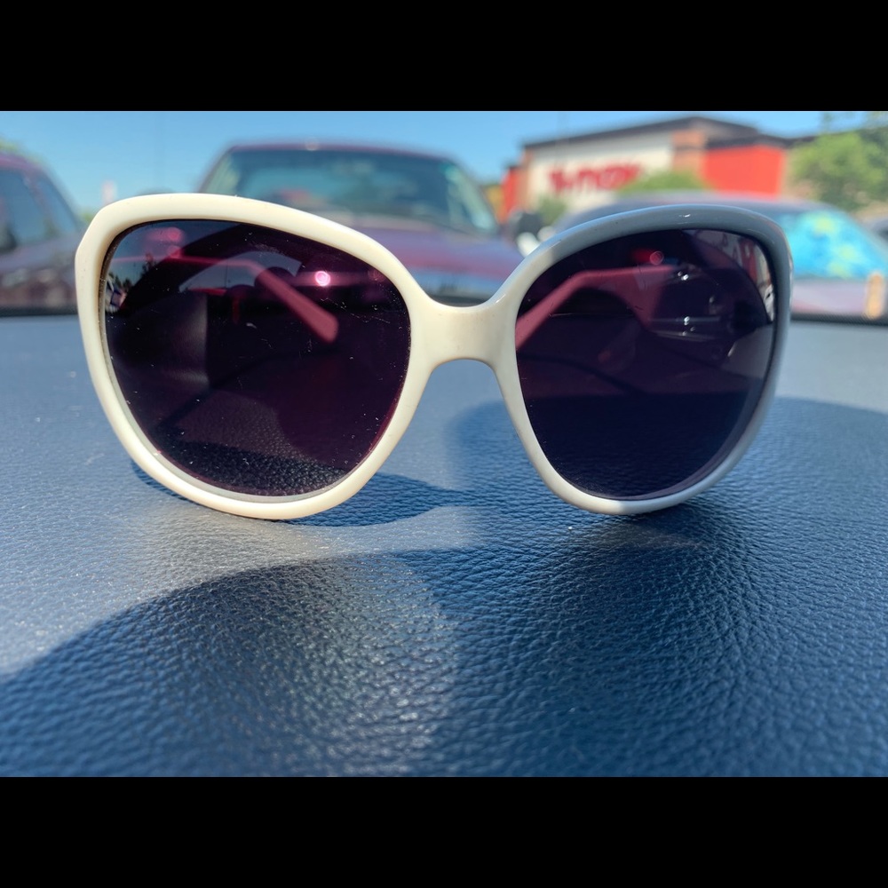 Bebe brand sunglasses